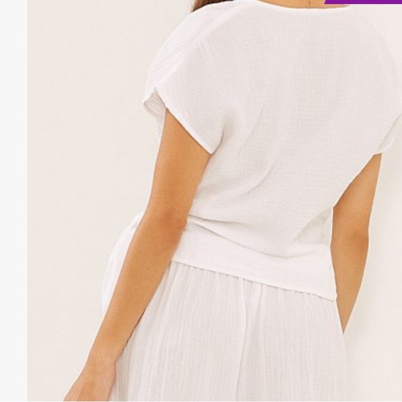 Three Dots Double Gauze Wrap Top - Picture 4 of 4